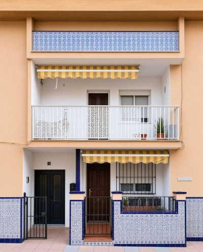 1 Bedroom Middle Floor Apartment in San Luis de Sabinillas - Image 2