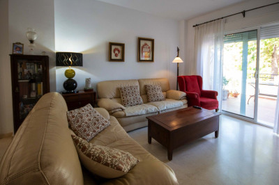 4 Bedroom Townhouse in Estepona - Image 5