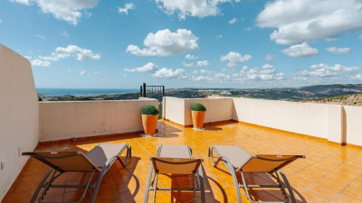 3 Bedroom Penthouse in Doña Julia - Image 3