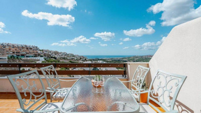 3 Bedroom Penthouse in Doña Julia - Image 5