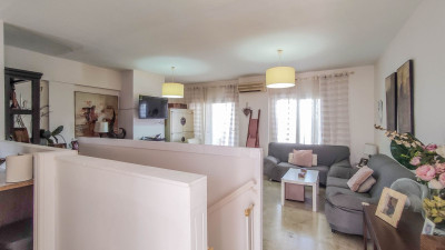 2 Bedroom Penthouse Duplex in Manilva - Image 4