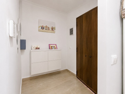 3 Bedroom Townhouse in Estepona - Image 4
