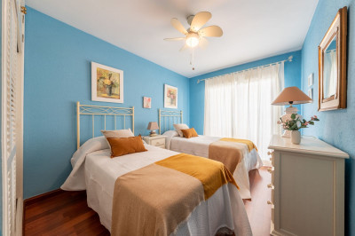 1 Bedroom Middle Floor Apartment in Marbella - Image 4