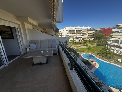 3 Bedroom Middle Floor Apartment in Guadalmina Alta - Image 2