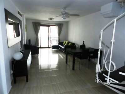 3 Bedroom Penthouse in La Duquesa - Image 3