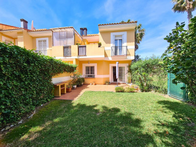 3 Bedroom Semi-Detached House in La Duquesa