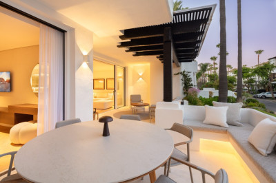 3 Bedroom Ground Floor Apartment in Marbella - Image 2