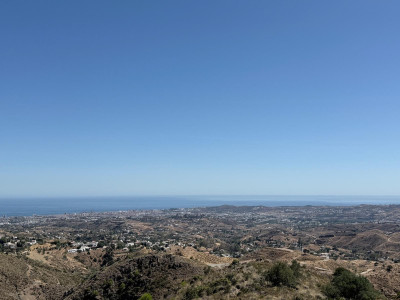 Residential Plot in Mijas - Image 1