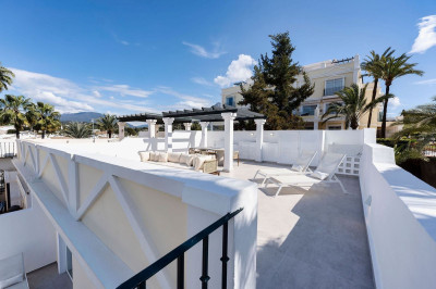 3 Bedroom Penthouse in Nueva Andalucía - Image 1