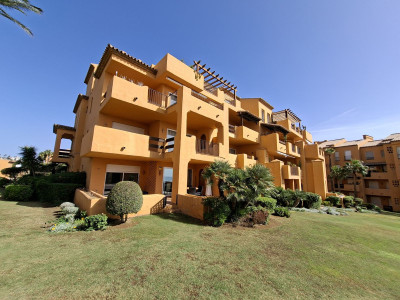 2 Bedroom Ground Floor Apartment in La Duquesa - Image 1