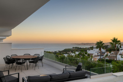 4 Bedroom Detached Villa in Benalmadena Pueblo - Image 2