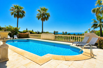 6 Bedroom Detached Villa in Hacienda Las Chapas - Image 4