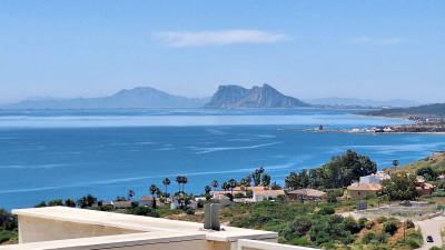 4 Bedroom Semi-Detached House in Manilva - Image 1