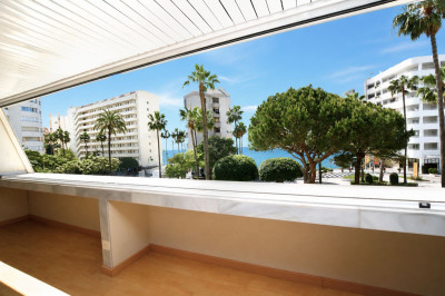 3 Bedroom Middle Floor Apartment in Marbella - Image 2
