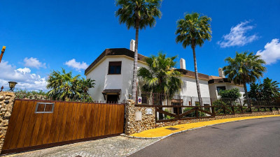 3 Bedroom Detached Villa in Riviera del Sol - Image 2