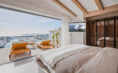 4 Bedroom Penthouse in Puerto Banús - Image 2