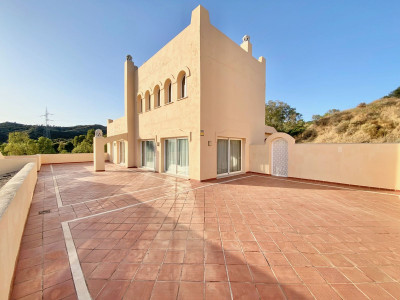 3 Bedroom Penthouse Duplex in Elviria - Image 5