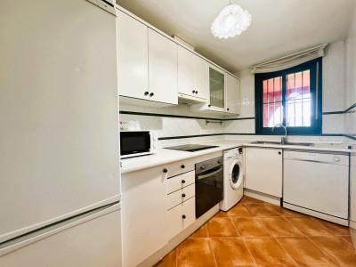 2 Bedroom Middle Floor Apartment in Casares - Image 5