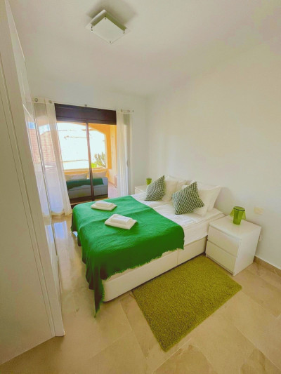 2 Bedroom Ground Floor Apartment in La Duquesa - Image 3