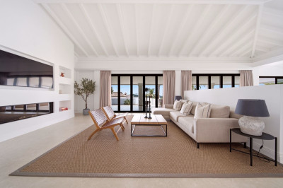 5 Bedroom Detached Villa in Benahavís - Image 5