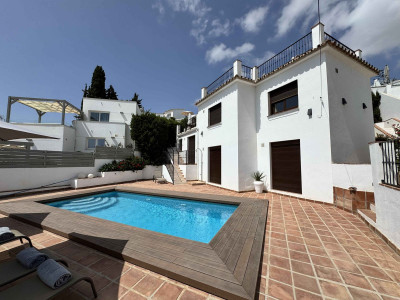 6 Bedroom Detached Villa in La Cala de Mijas - Image 2