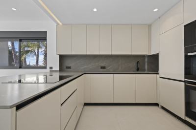 3 Bedroom Penthouse Duplex in El Paraiso - Image 3