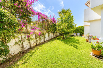 2 Bedroom Ground Floor Apartment in Estepona - Image 3