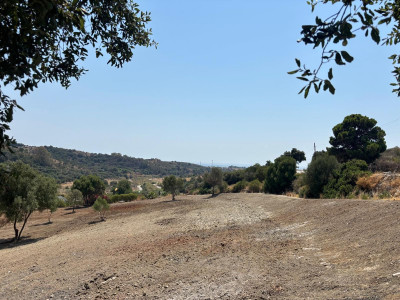 Residential Plot in Estepona - Image 3
