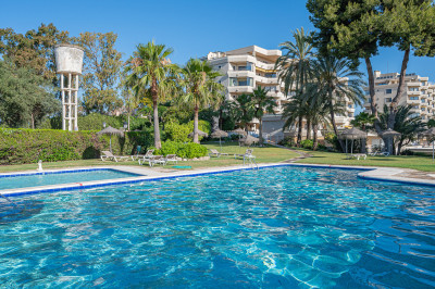 2 Bedroom Middle Floor Apartment in Estepona