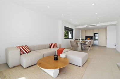 4 Bedroom Duplex in El Paraiso - Image 4
