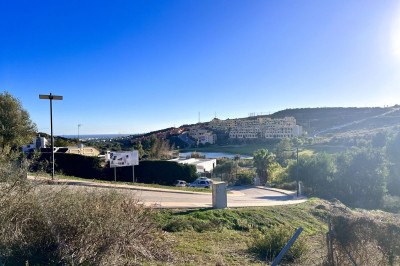 Residential Plot in Estepona - Image 3
