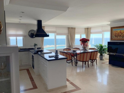 2 Bedroom Penthouse in Estepona - Image 3