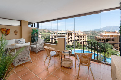 2 Bedroom Middle Floor Apartment in La Cala de Mijas - Image 4