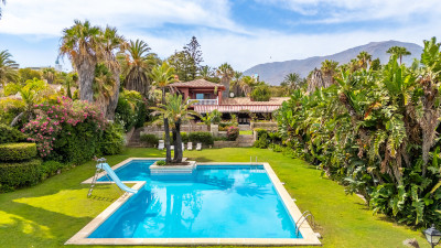 9 Bedroom Detached Villa in Estepona - Image 4