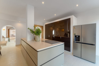 6 Bedroom Detached Villa in El Madroñal - Image 3