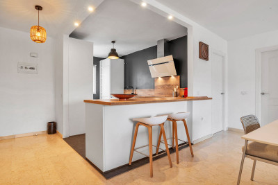 2 Bedroom Top Floor Apartment in Marbesa - Image 4