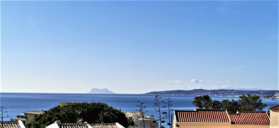 2 Bedroom Townhouse in Estepona - Image 1