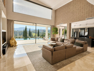 6 Bedroom Detached Villa in Los Flamingos - Image 3
