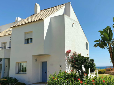 2 Bedroom Semi-Detached House in Casares - Image 1
