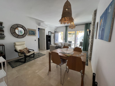 1 Bedroom Ground Floor Apartment in Puerto de Cabopino - Image 3