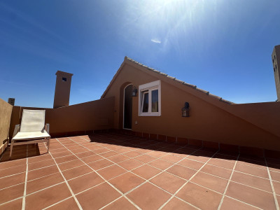 4 Bedroom Semi-Detached House in Riviera del Sol - Image 3