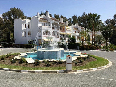 2 Bedroom Ground Floor Apartment in Nueva Andalucía - Image 1