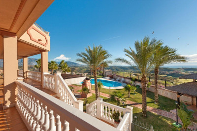 7 Bedroom Detached Villa in Mijas - Image 4