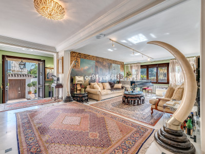 5 Bedroom Detached Villa in The Golden Mile - Image 3