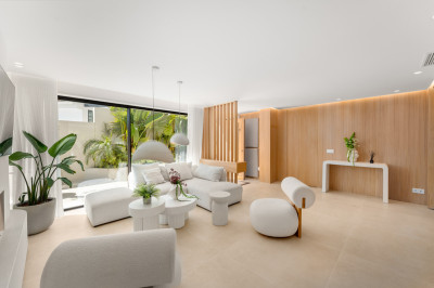 5 Bedroom Detached Villa in Nueva Andalucía - Image 5