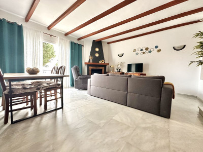 4 Bedroom Townhouse in Calahonda - Image 5